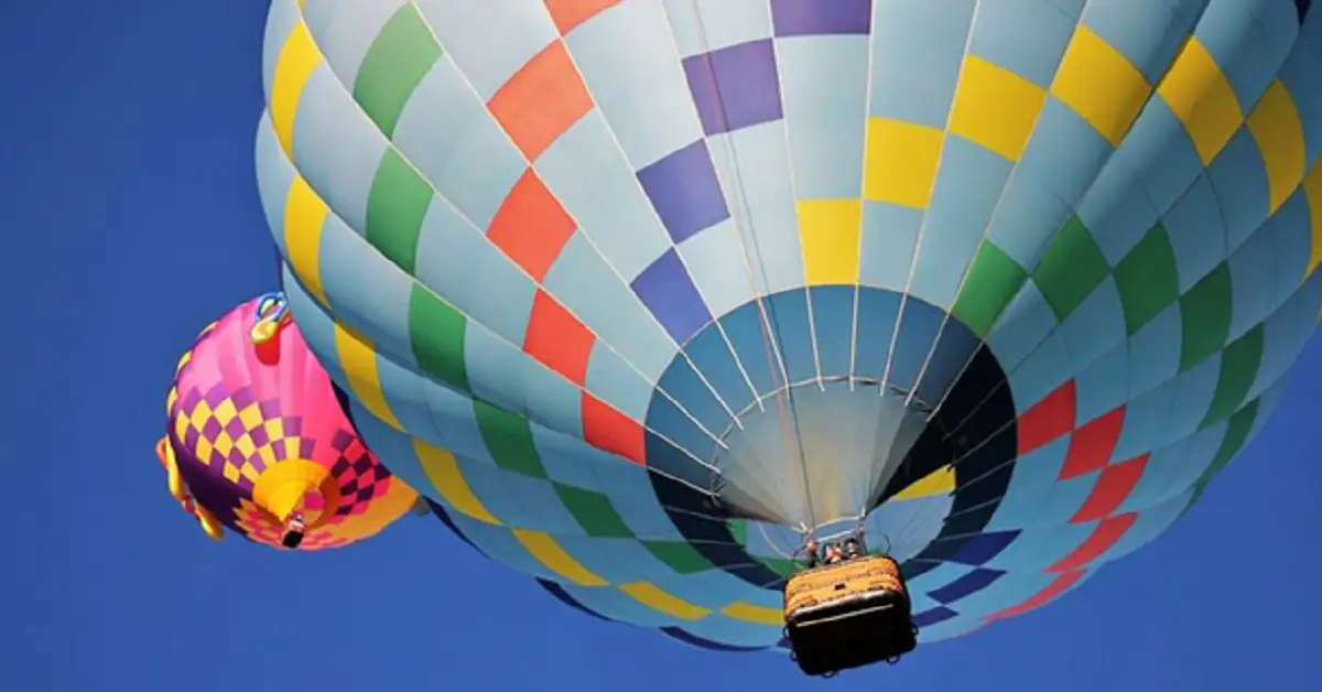 Experience Stunning Views with Hot Air Balloon Rides