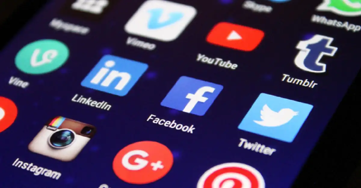 Essential Tips for Crafting a Standout Social Media Presence
