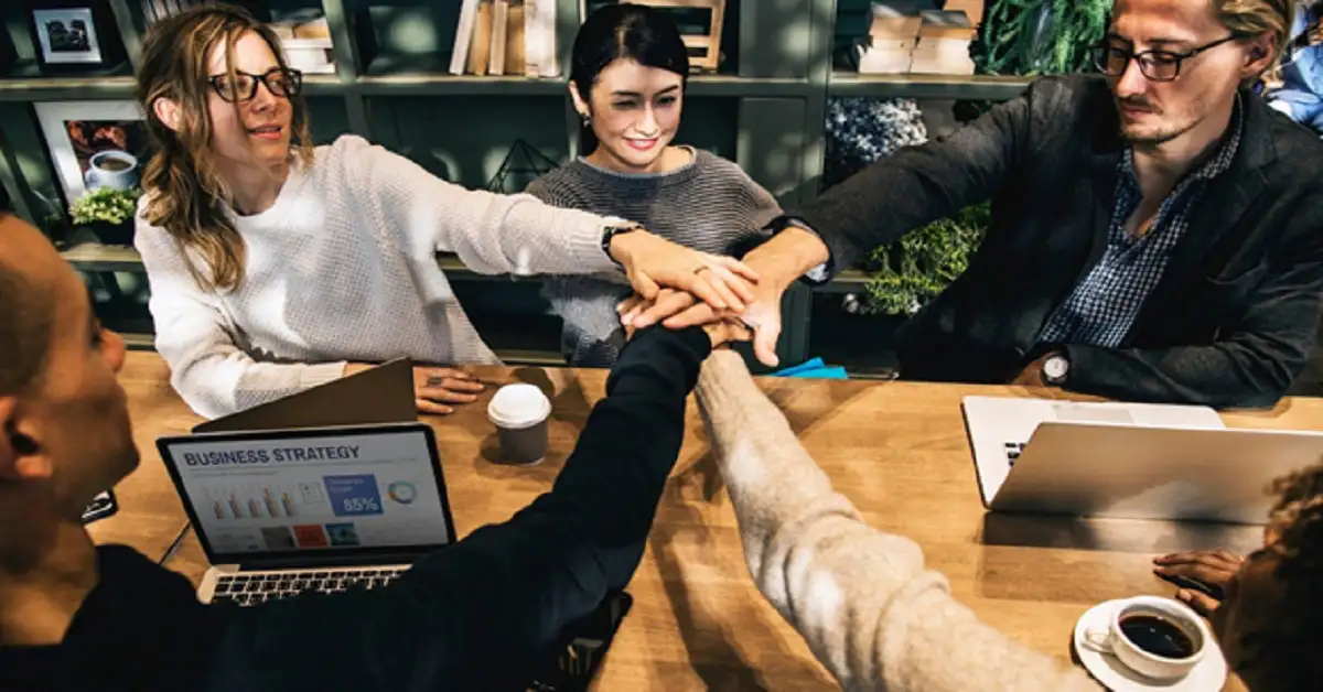 Top 4 Business Strategies to Strengthen Employee Development Today